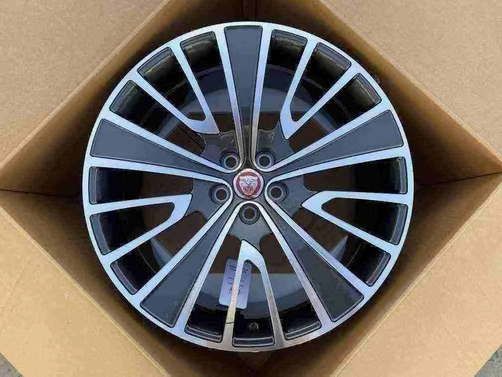 XCD-1801 Forged Wheel for Jaguar design detail